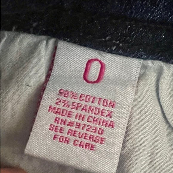 Almost Famous Bleached Distressed Skinny Jeans - Size 0 (25" waist) - Picture 11 of 11